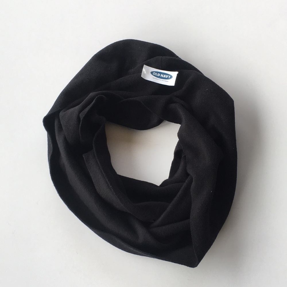 ⭐️OLD NAVY black scarf